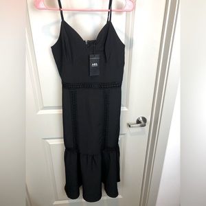 Brand new Womens long dress with lace details size 6